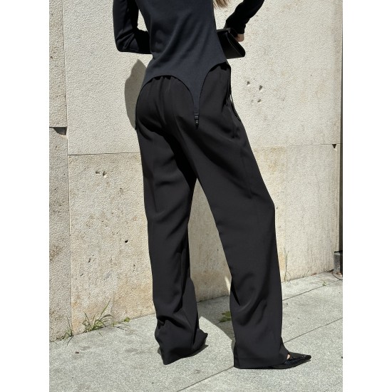 Брюки на резинке костюмные Черные