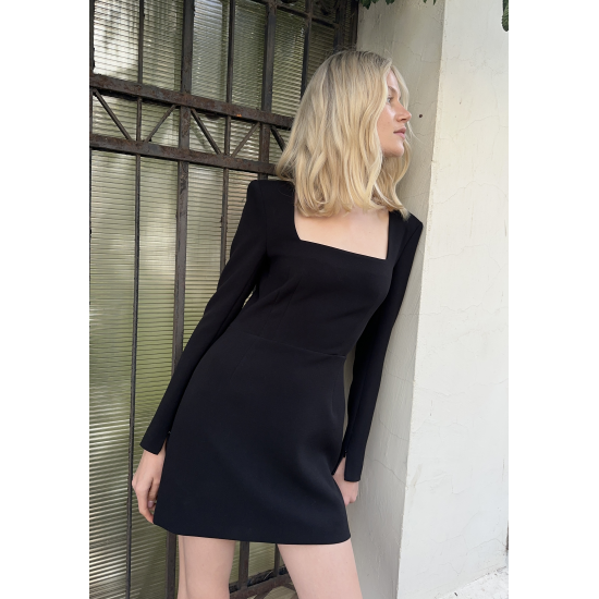 Платье мини с вырезом каре черное с люрексом