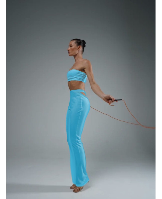 Лосины  с декоративным вырезом  на спине Голубой