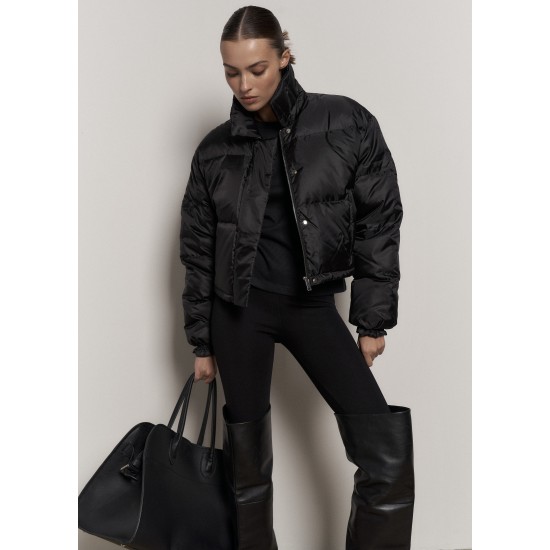 Пуховик короткий чёрный 