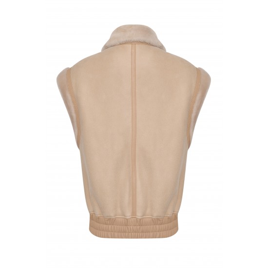 Жилет женский меховой из овчины кремовый