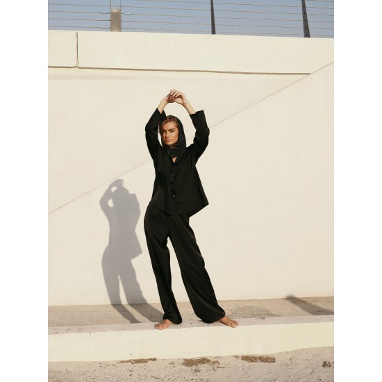 Брюки в пижамном стиле: подбираем идеальную пару