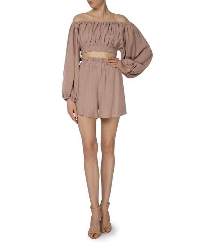 Шорты  с декоративным поясом Пудра