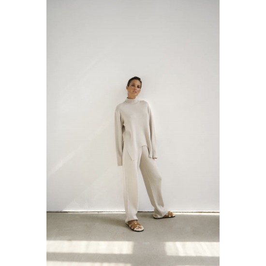 Свитер из мериноса в оттенке речной жемчуг